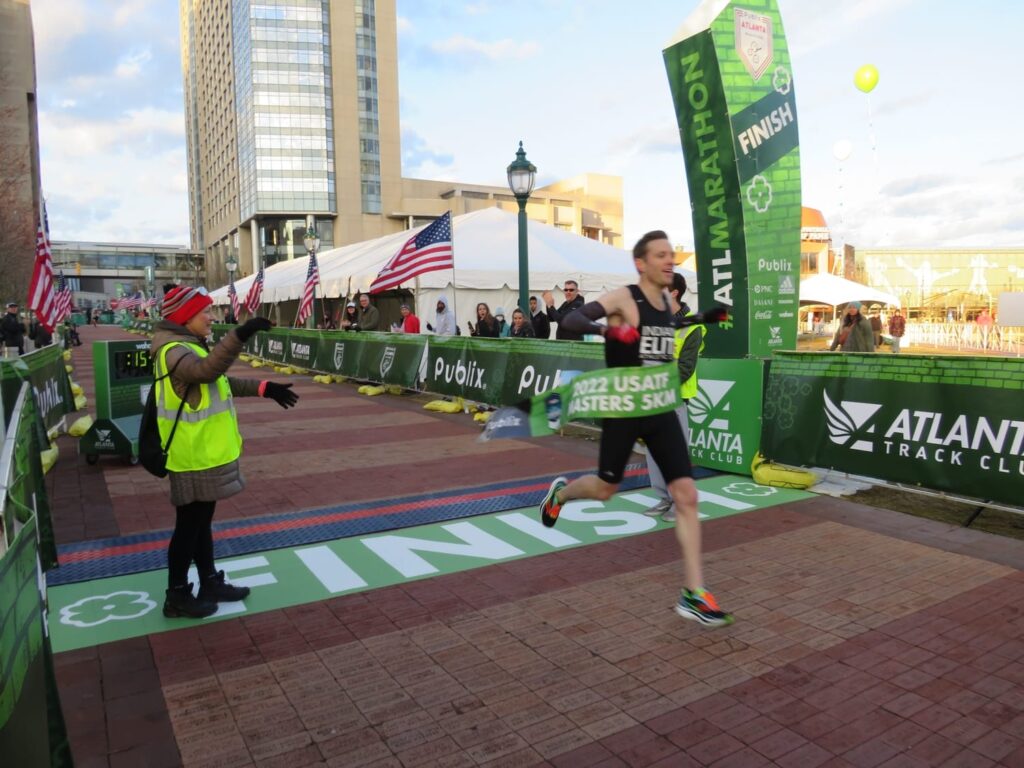 Bryan Lindsay wins overall Masters 5K in Atlanta